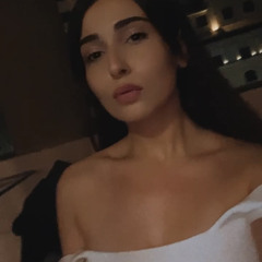 👽
