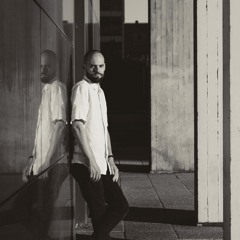Aron Scott