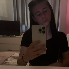 Mikaela lee 💋