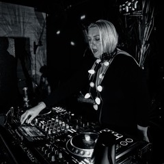 Deb Durdin - dj/music producer