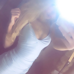 ellie.mayx5