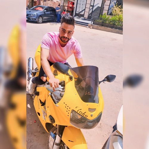 في شارع الي بعونا