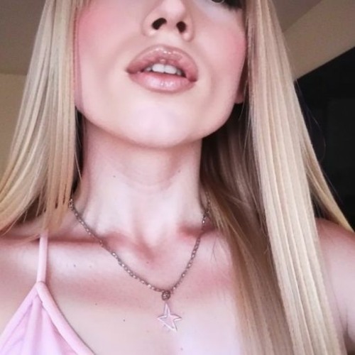 smoking hot hq