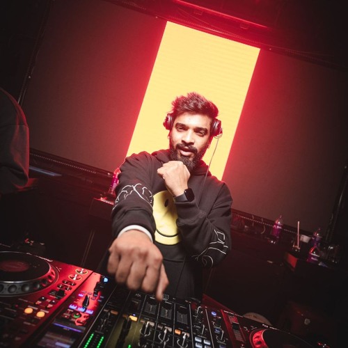 DJ SAUNYK — artist photo