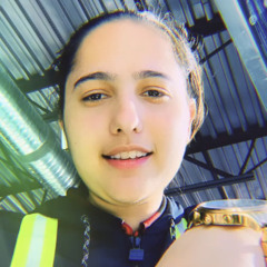 Kale kapde Paye Hoye Ne