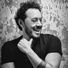 Mauricio D La Rosa Singer Songwriter.