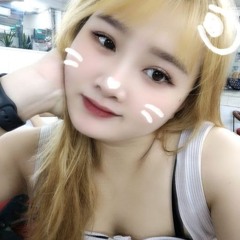 **Ngân Kitty Heo**