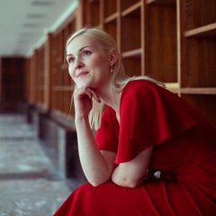 Fleur Strijbos - Soprano