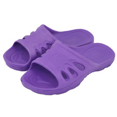 Зжер ведро борщу, обiсрався