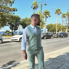 alex b.