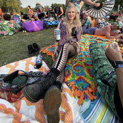 .*• 𝒅𝒂𝒏𝒂 *·: ☆·.•°