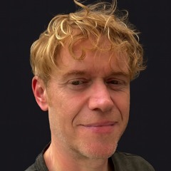 Michael Holmes