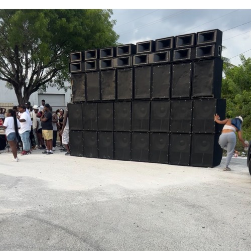 Dj Smooth - She Bad (clean)