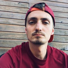 Lucas Zamarki