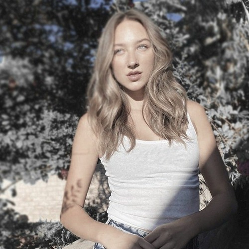 Maddie Leighton’s avatar