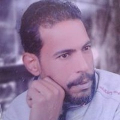 عايش ومش عايش