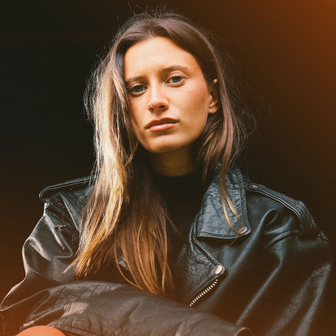 洋楽 NORa Stream NORA. music | Listen to songs, albums, playlists for free