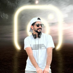 dj_ayler