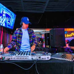 DJ Suzy Cue