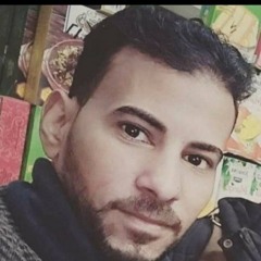 على ايه نبكى علشانه وقادرييين احنا على نسيانه