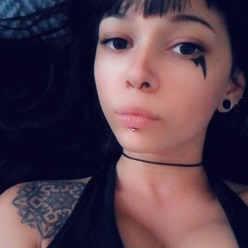 Célia Zausa’s avatar