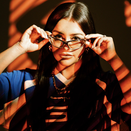 ELLIA JAYA. — artist photo