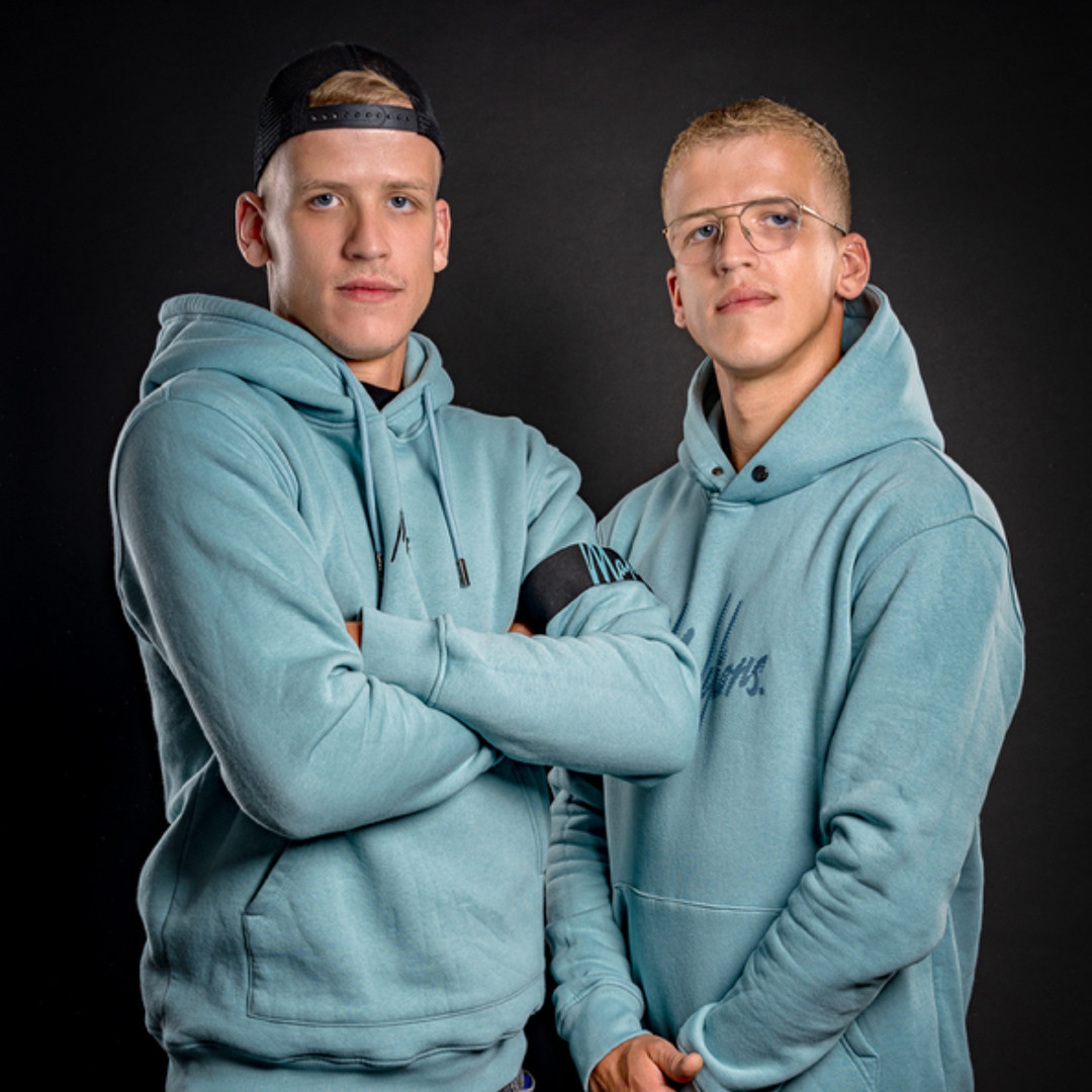 TwistedTwins’s avatar