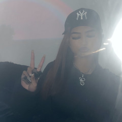 𝐞𝐥𝐥𝐲.𝐒𝐁♕