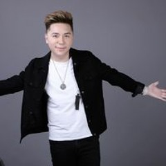 Chạm vào nỗi nhớ