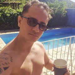 Victor Hugo / HTECHNOBR