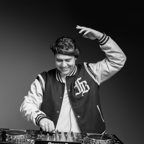 Stream MICK ROXX [OFFICIAL] music | Listen to songs, albums, playlists ...
