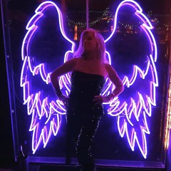 Emma Gatsby vs the World