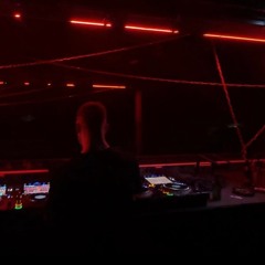 Dominik R