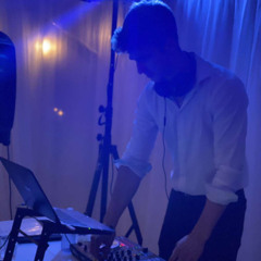 DJ SMALLZ