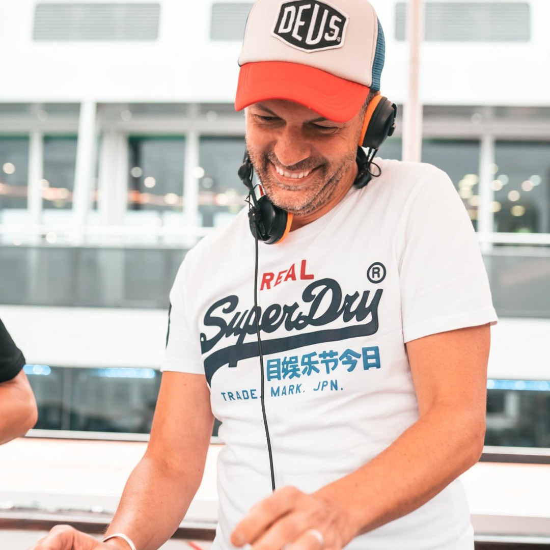洋楽 DJ DEEGLITE 4 RIDE DJ PEPE DJ TIGHT Stream Dj Pepe (Official) music | Listen to songs, albums