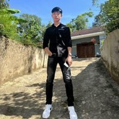 Nguyễn Hoàng Tuấn