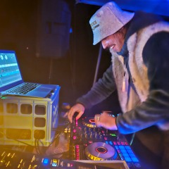 DJ MOLTEN COORE