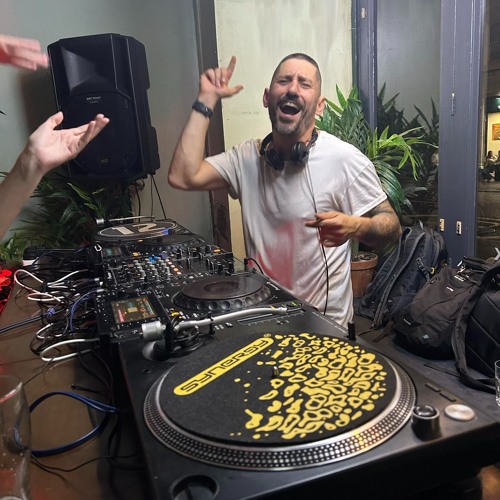 Chema G - No Trouble (Original Mix)- djchemzmusic@gmail.com - Nomadas Music