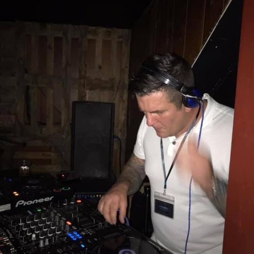 Dj uproar — artist photo