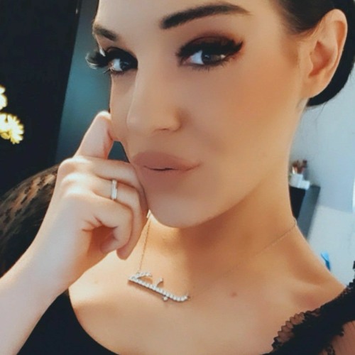 Alexa Kalila Farooq’s avatar