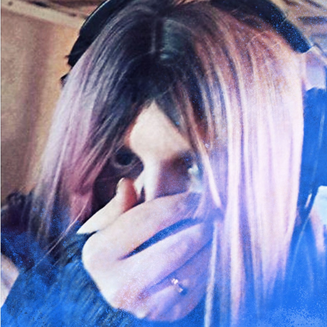 Stream HeyLee Manzeron music | Listen to songs, albums, playlists