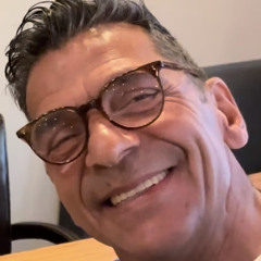 Adriano sappra