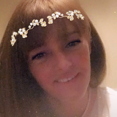 Louise Kelly