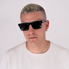 DAVIDE T