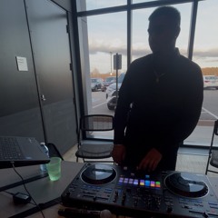 DJ devesh