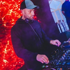 Dj Tom Kelly