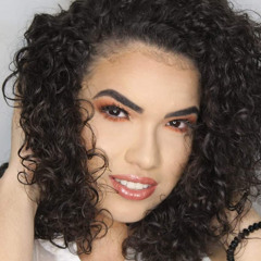 Luiza Neves