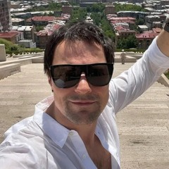 Данила Козловский