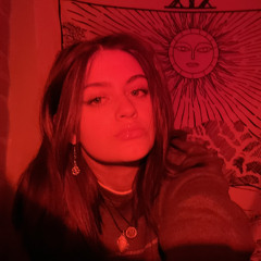 chloe ☽