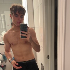 Max D